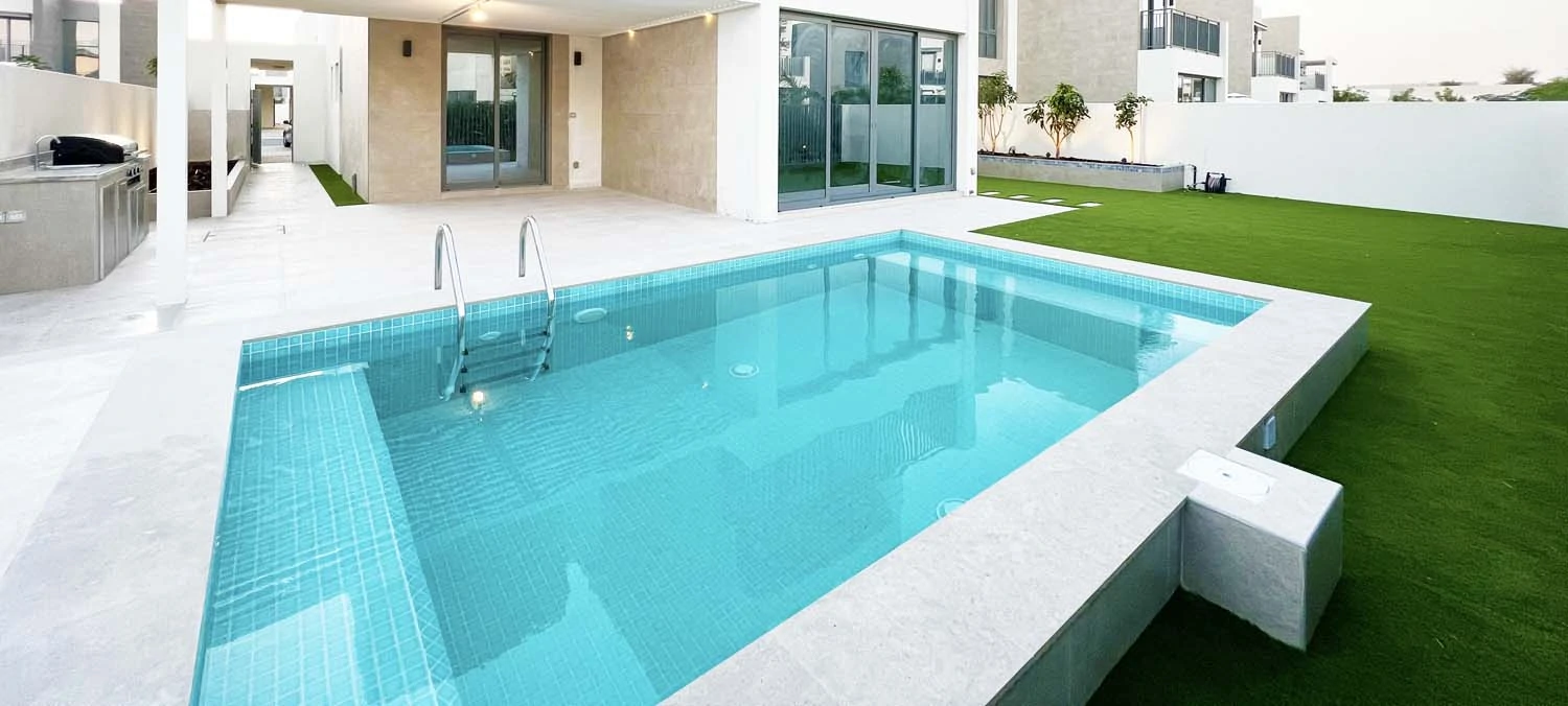 Swimming-Pool-Contractors-in-Dubai